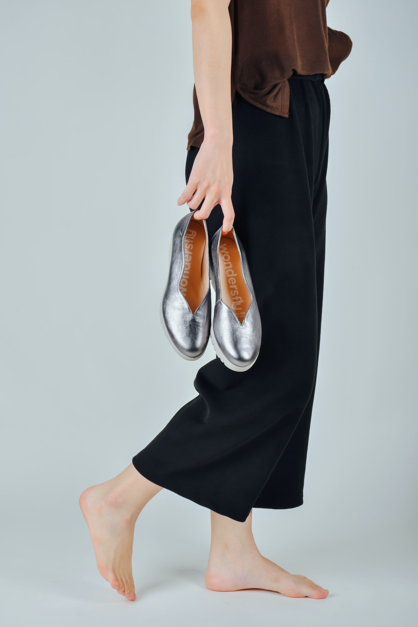 brand flat shoes lokal
