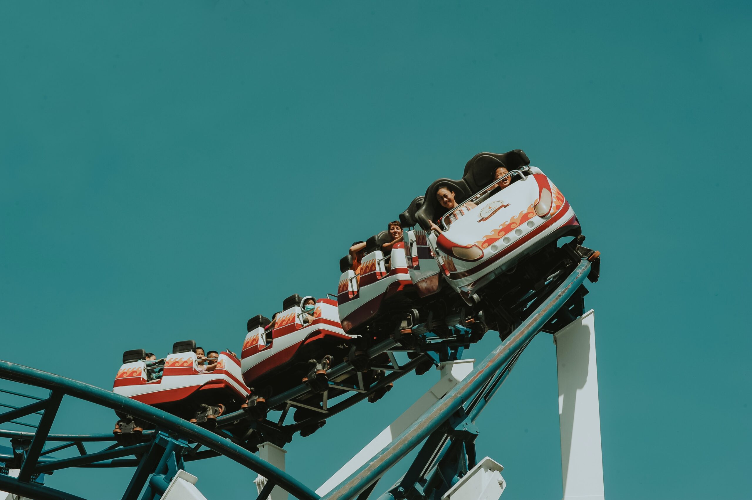 Rollercoaster Unik dari Berbagai Dunia - Scarf Media
