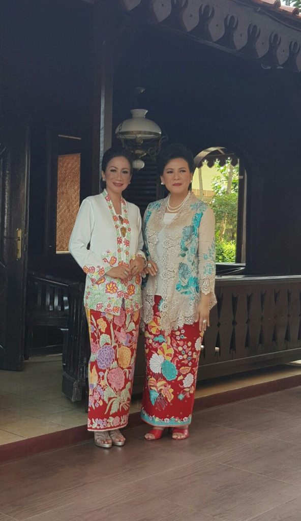 kebaya indonesia