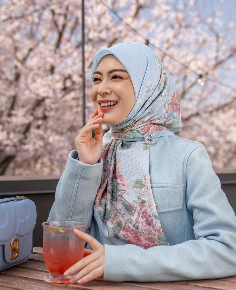 buttonscarves